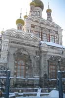 Одна из многочисленных церквей