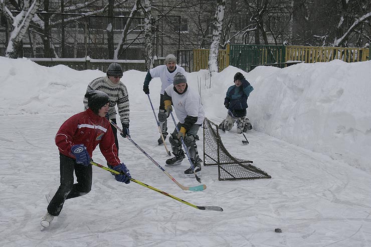 Хоккейный матч между командами «Монсальват» и «Камелот»