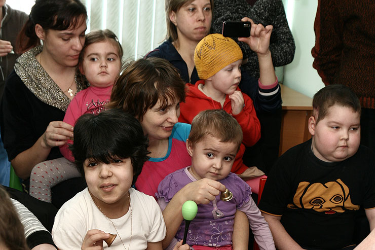 Занятия с детьми в Онкоцентре