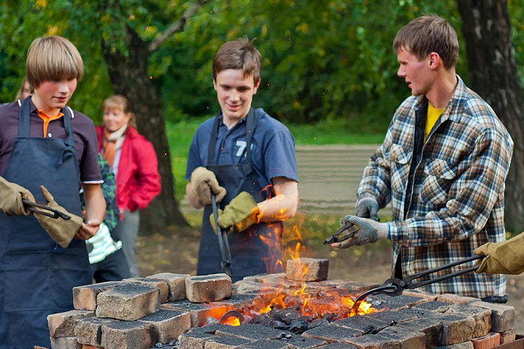 Фестиваль «Человек без границ». Кузнечная мастерская