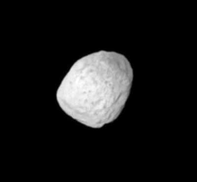 Летательный аппарат НАСА Cassini сфотографировал Янус, один из спутников Сатурна