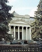 Служители муз