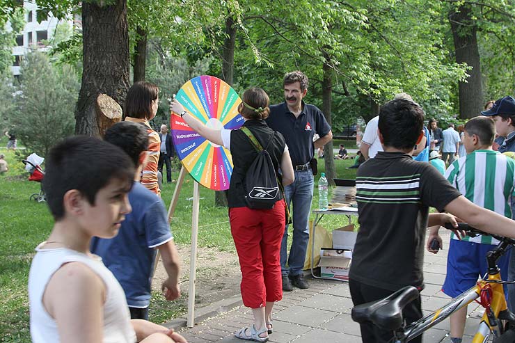 В парке «Усадьба Трубецких в Хамовниках» 19-20 мая проходил традиционный фестиваль «Другие вещи». 