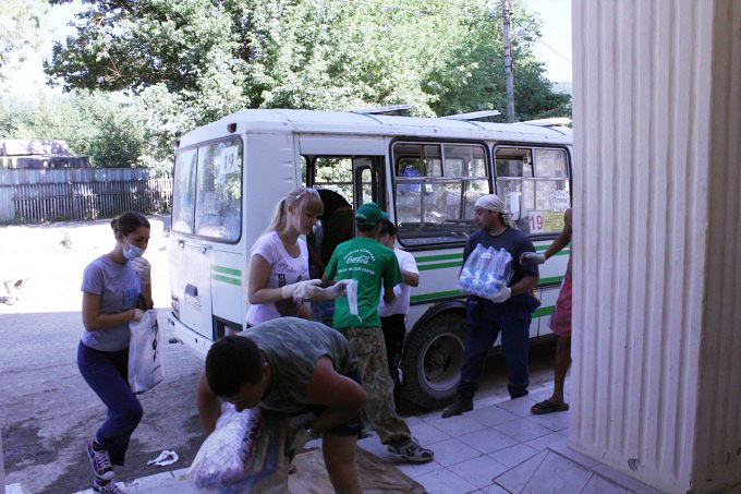 Волонтеры «Нового Акрополя» в Крымске Волонтеры «Нового Акрополя» в Крымске