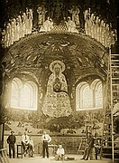 Н. К. Рерих с сыновьями во время работы над росписями Храма. 1911 г.